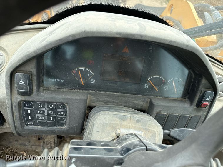 image for item EQ4916 2009 Volvo L90F wheel loader