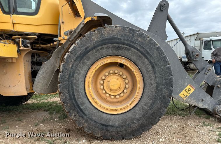 image for item EQ4916 2009 Volvo L90F wheel loader
