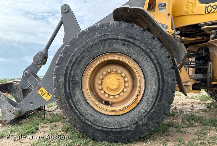 image for item EQ4916 2009 Volvo L90F wheel loader