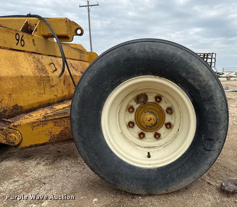 image for item EQ4917 Holcomb scraper