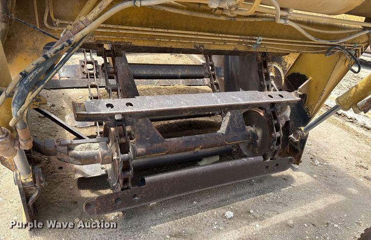 image for item EQ4924 Caterpillar 613C Series II elevating scraper