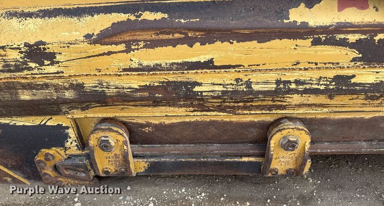 image for item EQ4924 Caterpillar 613C Series II elevating scraper