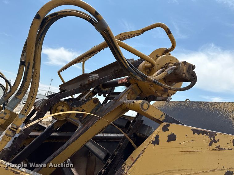 image for item EQ4924 Caterpillar 613C Series II elevating scraper