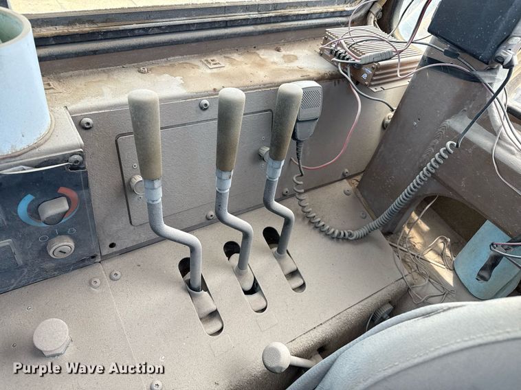 image for item EQ4924 Caterpillar 613C Series II elevating scraper