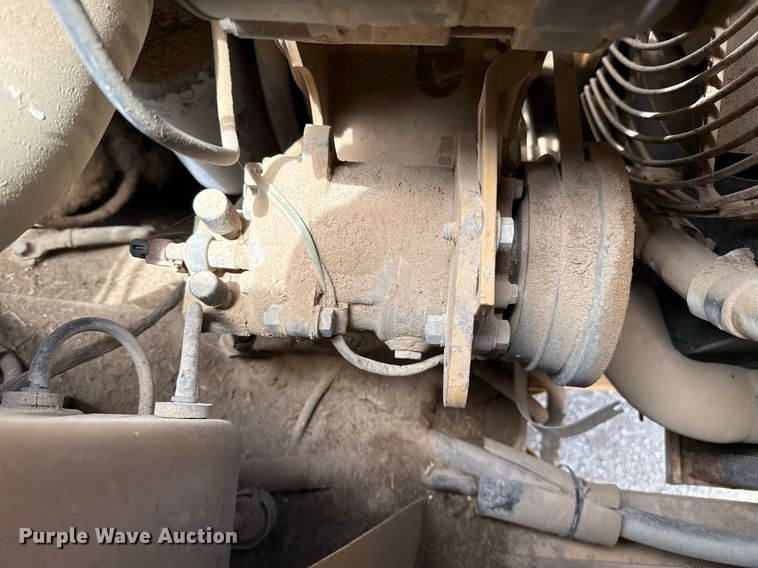 image for item EQ4924 Caterpillar 613C Series II elevating scraper