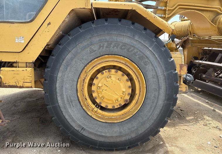 image for item EQ4924 Caterpillar 613C Series II elevating scraper