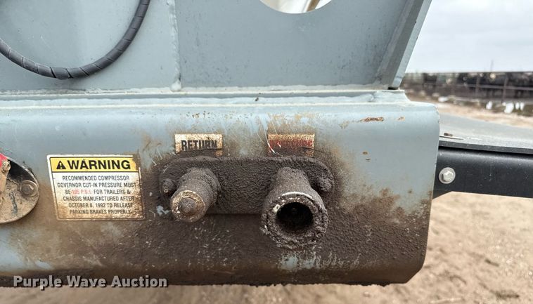 image for item EQ4938 2018 SmithCo SH2-32-29 side dump trailer