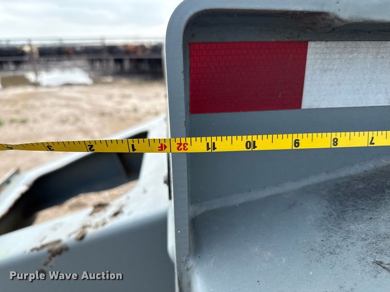 image for item EQ4938 2018 SmithCo SH2-32-29 side dump trailer