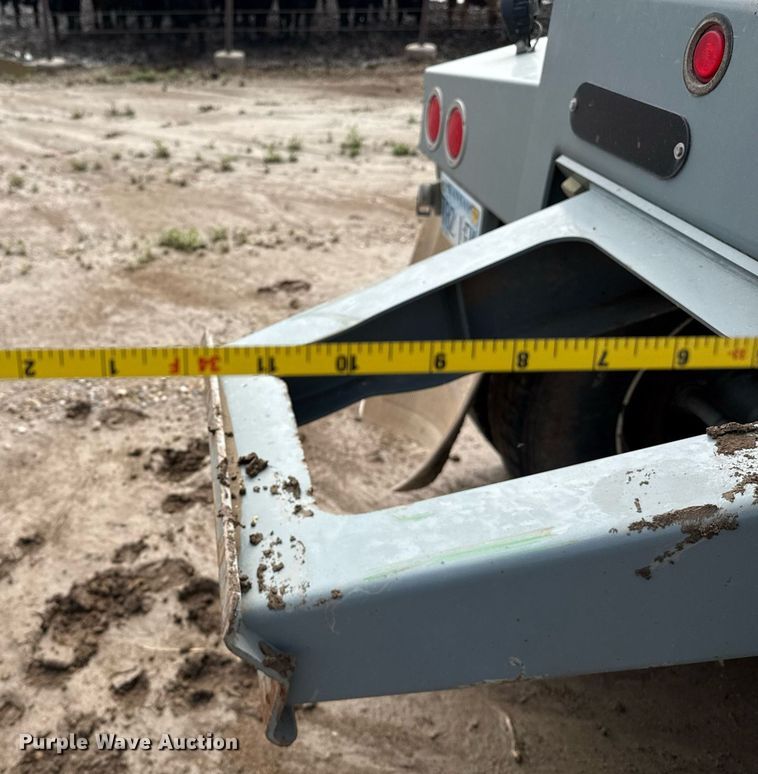 image for item EQ4938 2018 SmithCo SH2-32-29 side dump trailer