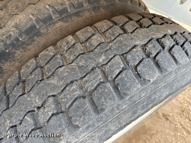 image for item EQ4938 2018 SmithCo SH2-32-29 side dump trailer