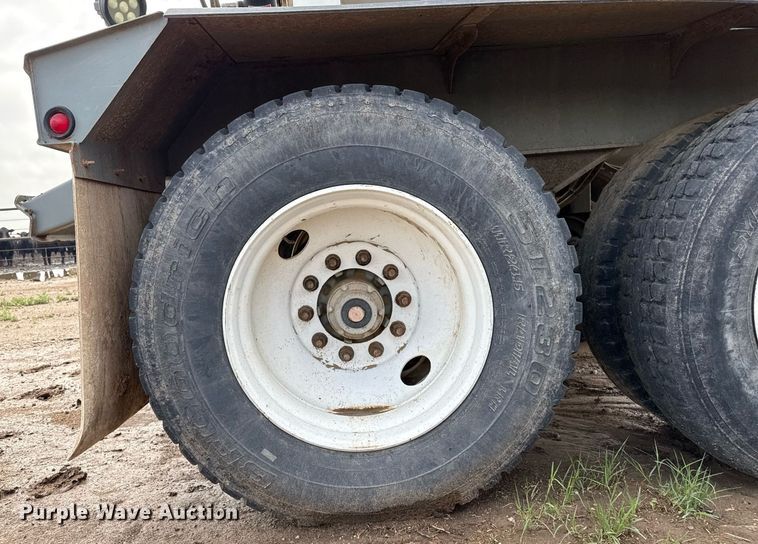 image for item EQ4938 2018 SmithCo SH2-32-29 side dump trailer