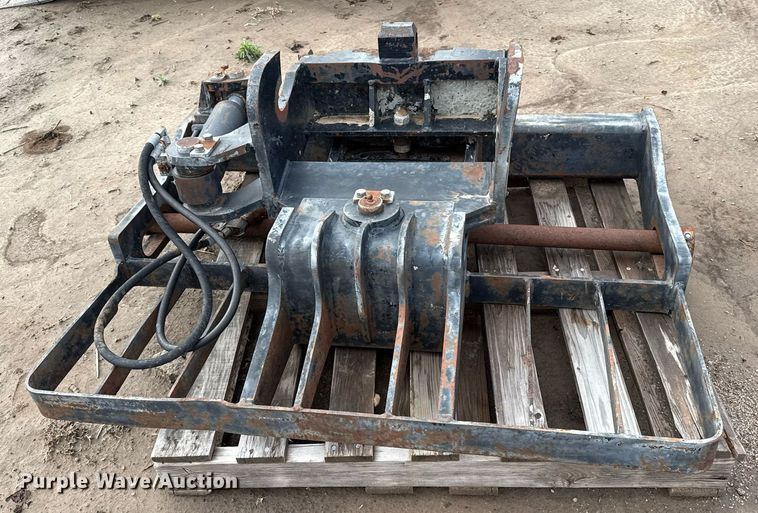 image for item EQ4946 Gradall fork carriage