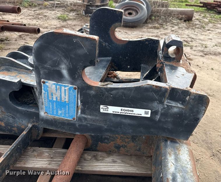 image for item EQ4946 Gradall fork carriage