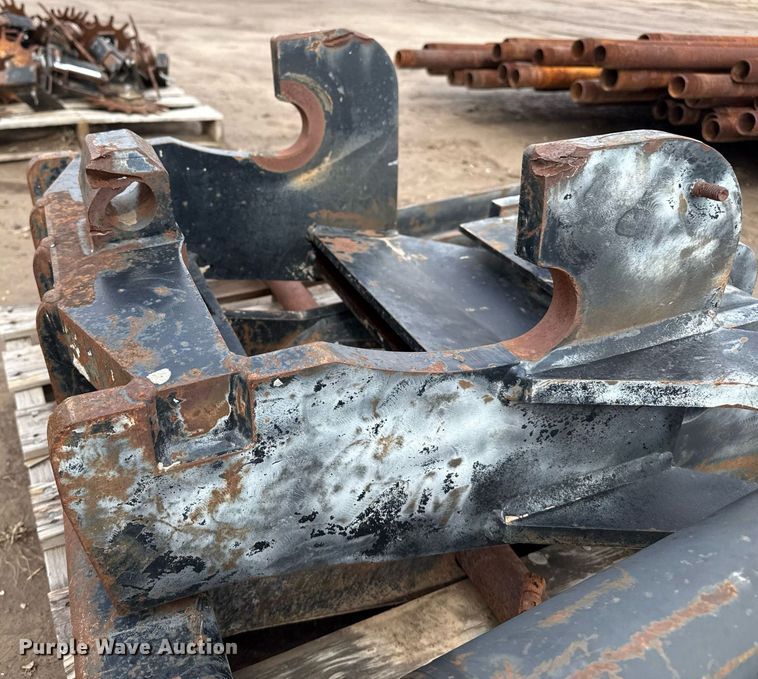 image for item EQ4946 Gradall fork carriage