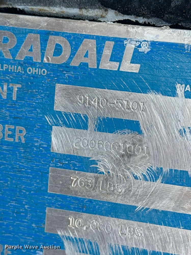 image for item EQ4946 Gradall fork carriage