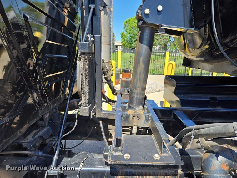 image for item EQ6997 2006 International 7600 sewer jetter truck