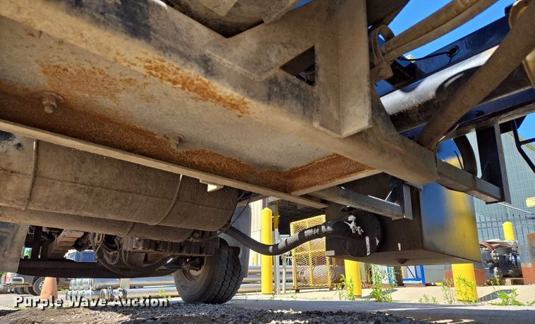 image for item EQ6997 2006 International 7600 sewer jetter truck