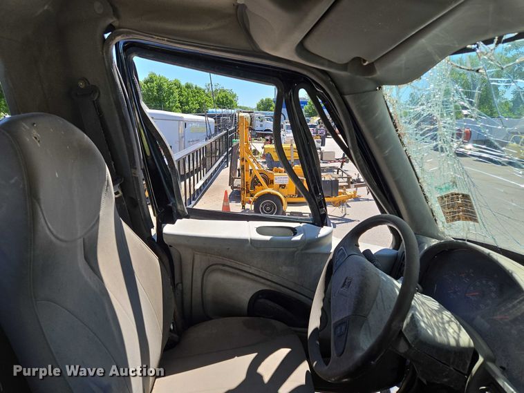 image for item EQ6997 2006 International 7600 sewer jetter truck