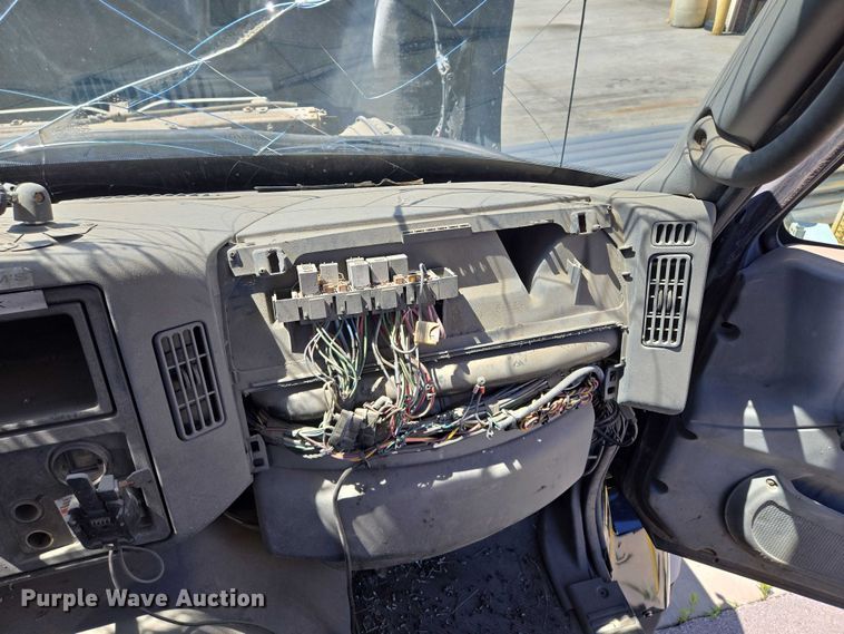 image for item EQ6997 2006 International 7600 sewer jetter truck