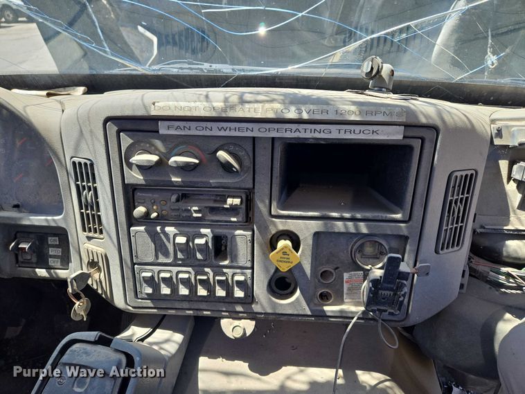 image for item EQ6997 2006 International 7600 sewer jetter truck