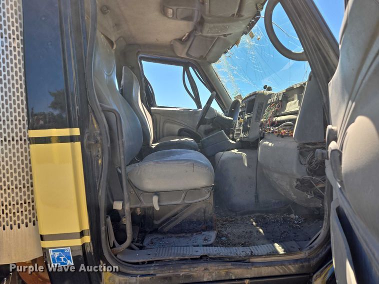 image for item EQ6997 2006 International 7600 sewer jetter truck