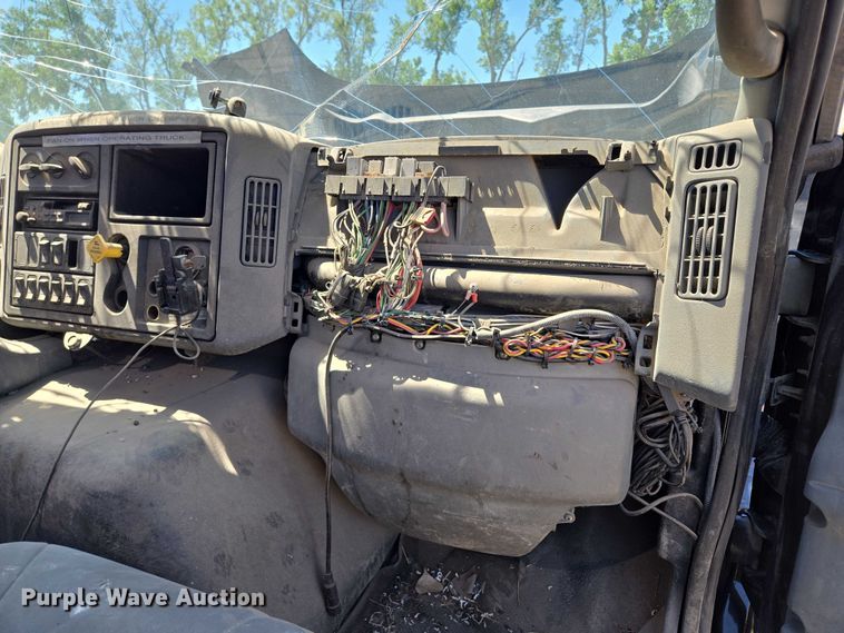 image for item EQ6997 2006 International 7600 sewer jetter truck