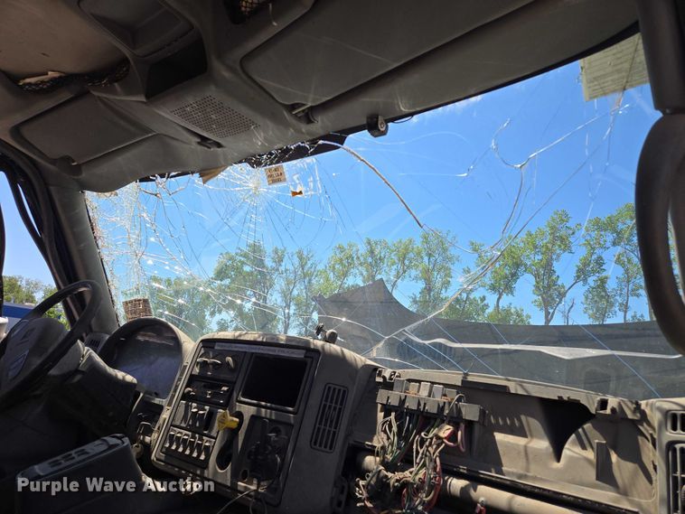 image for item EQ6997 2006 International 7600 sewer jetter truck