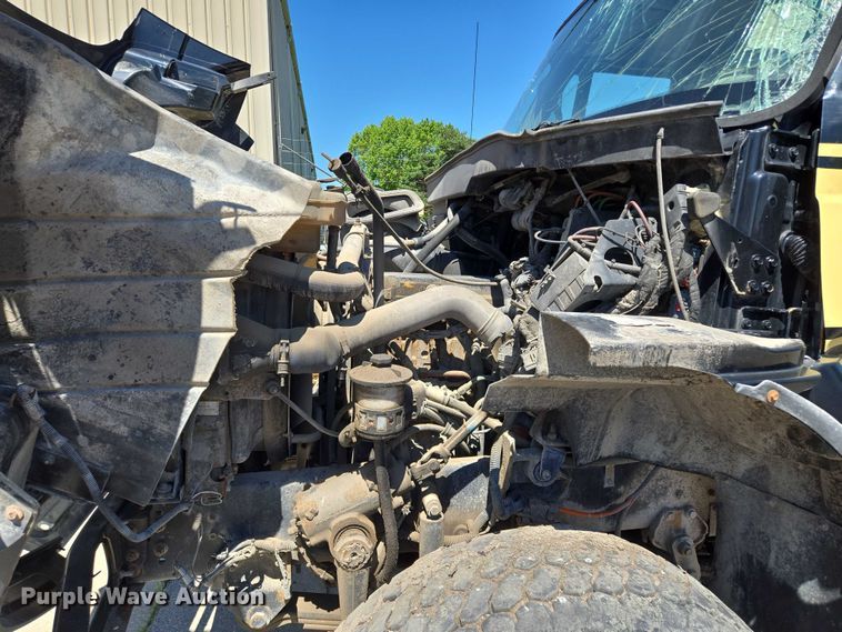 image for item EQ6997 2006 International 7600 sewer jetter truck