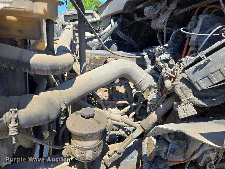 image for item EQ6997 2006 International 7600 sewer jetter truck