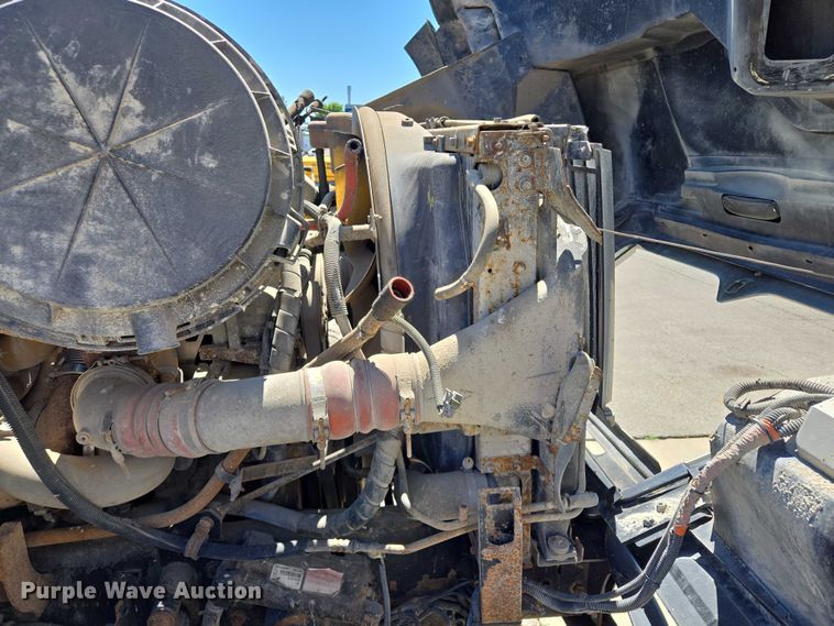 image for item EQ6997 2006 International 7600 sewer jetter truck