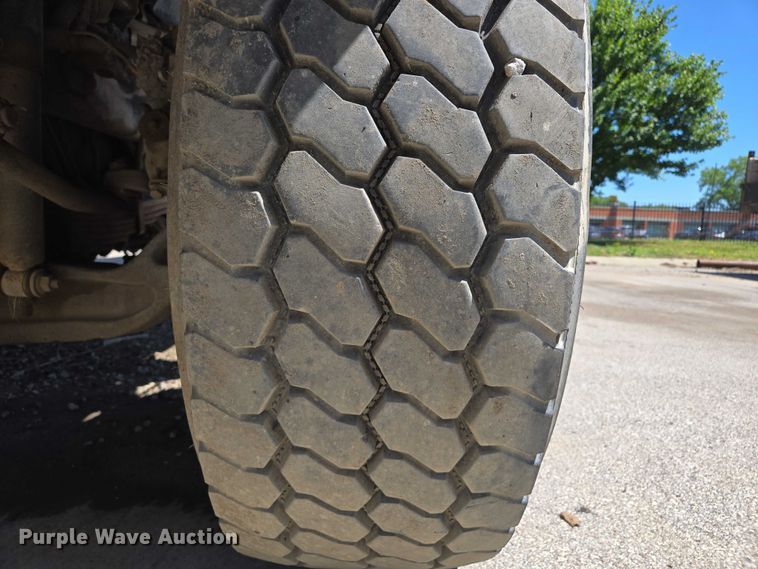 image for item EQ6997 2006 International 7600 sewer jetter truck