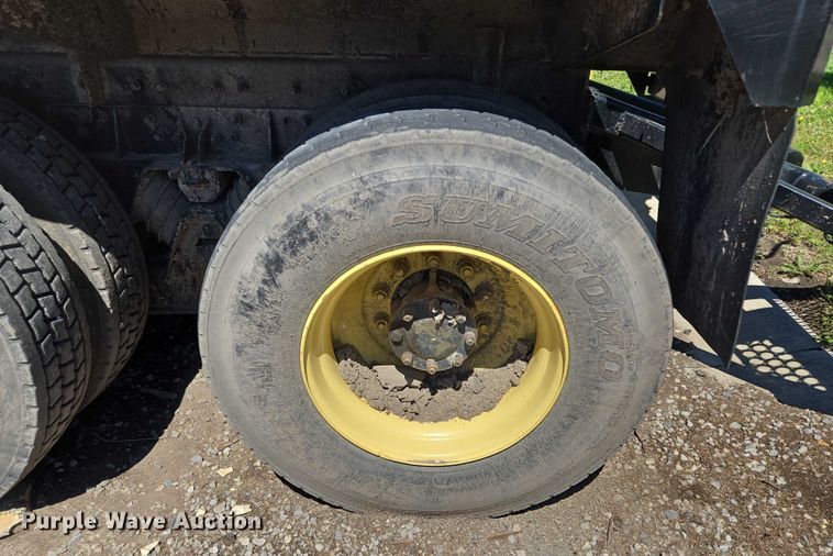 image for item EQ6997 2006 International 7600 sewer jetter truck