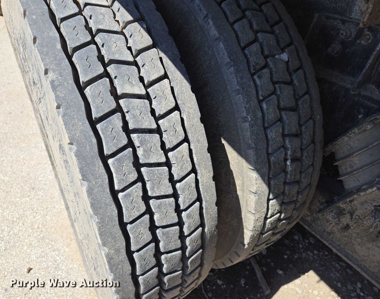 image for item EQ6997 2006 International 7600 sewer jetter truck