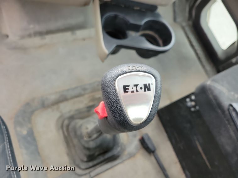 image for item NB9989 2007 Sterling L9500 semi truck