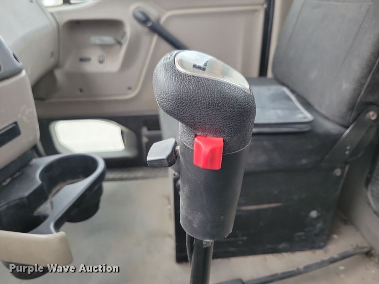 image for item NB9989 2007 Sterling L9500 semi truck