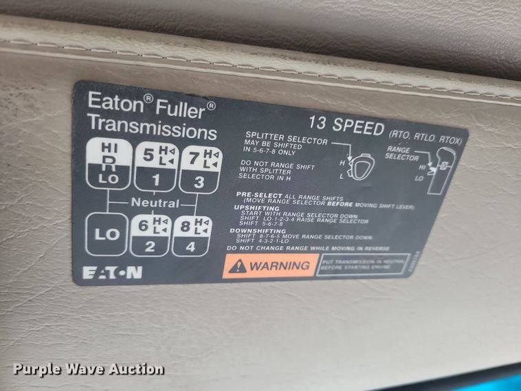 image for item NB9989 2007 Sterling L9500 semi truck