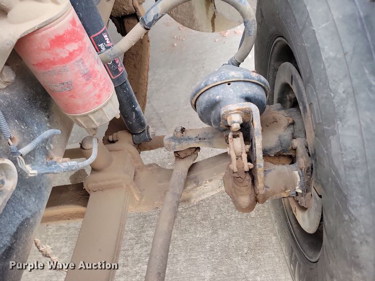 image for item NB9989 2007 Sterling L9500 semi truck