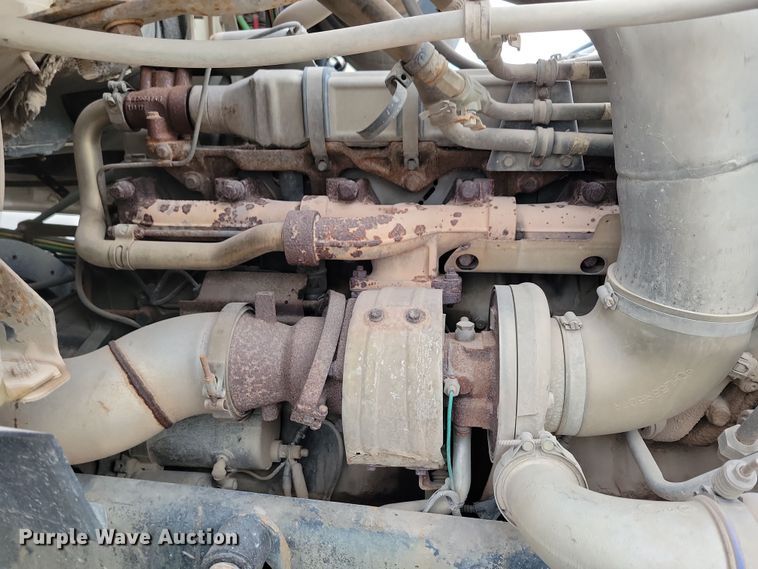 image for item NB9989 2007 Sterling L9500 semi truck