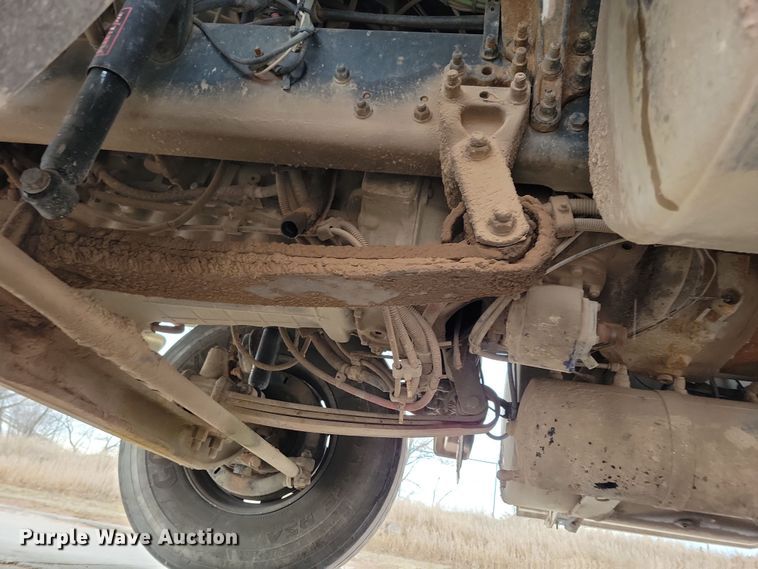 image for item NB9989 2007 Sterling L9500 semi truck