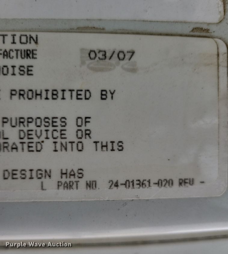 image for item NB9989 2007 Sterling L9500 semi truck