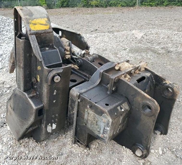 image for item YA0645 2019 Rotobec RBA3045 excavator grapple chain saw