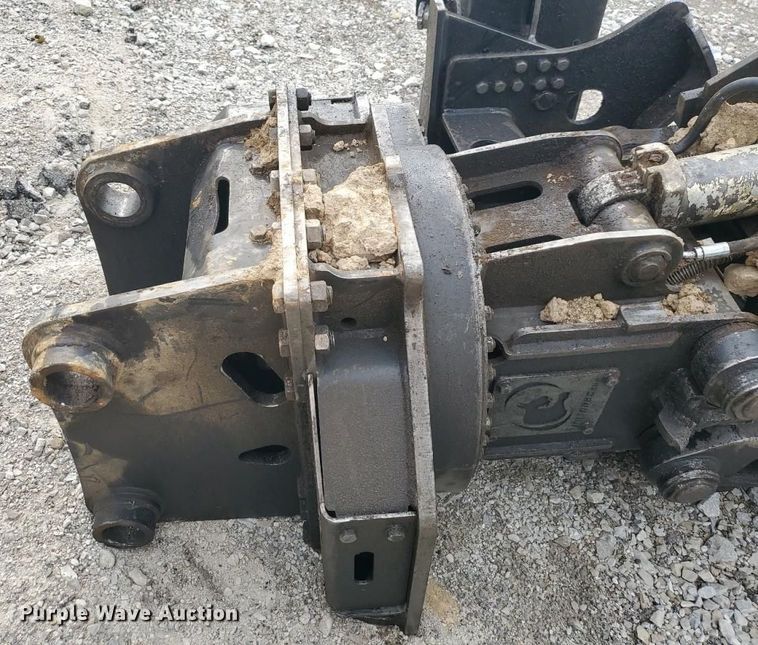 image for item YA0645 2019 Rotobec RBA3045 excavator grapple chain saw