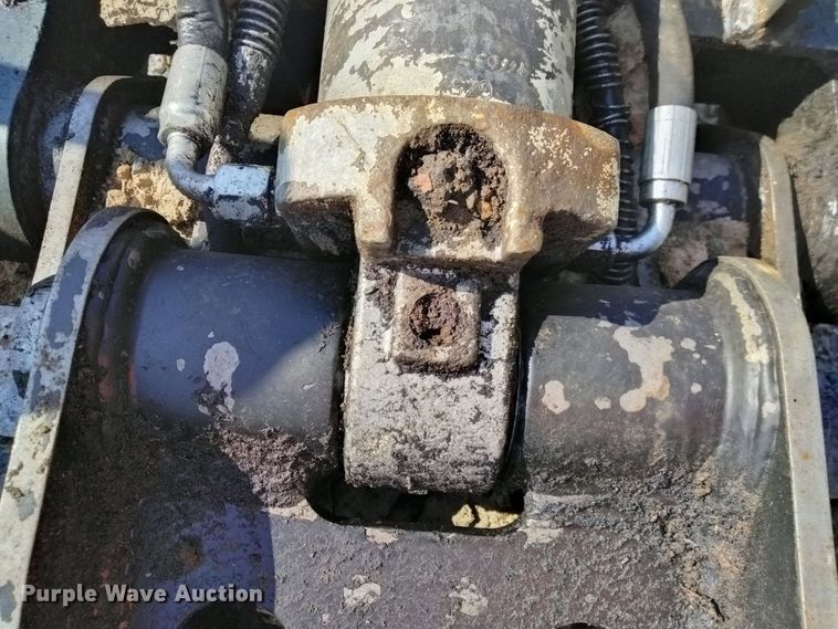 image for item YA0645 2019 Rotobec RBA3045 excavator grapple chain saw