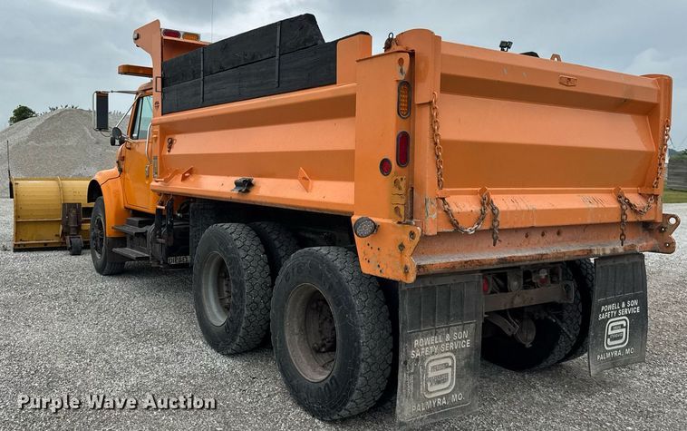 image for item DI9054 1991 International F-4900 dump truck