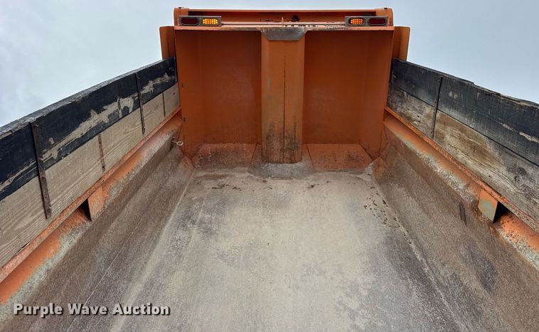 image for item DI9054 1991 International F-4900 dump truck