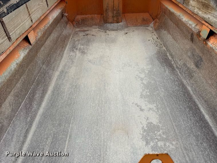 image for item DI9054 1991 International F-4900 dump truck