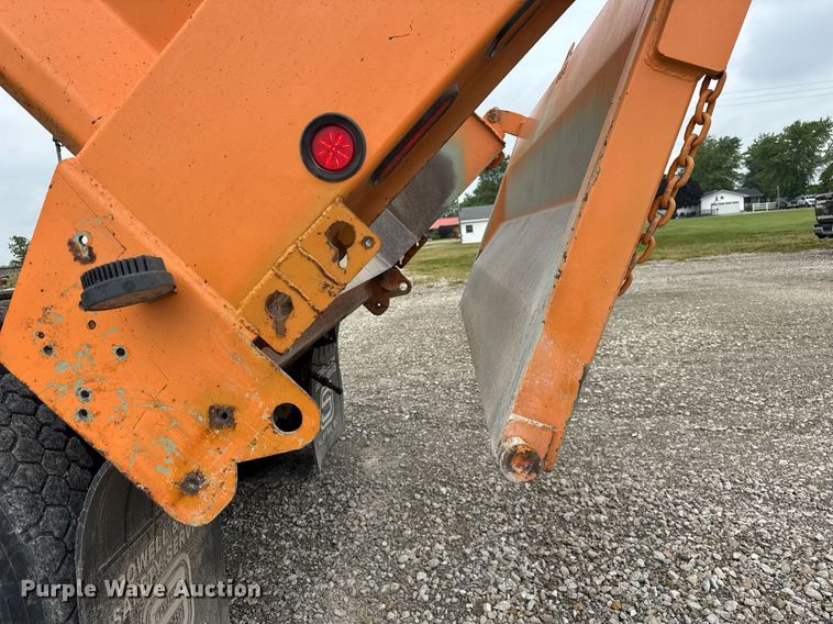 image for item DI9054 1991 International F-4900 dump truck