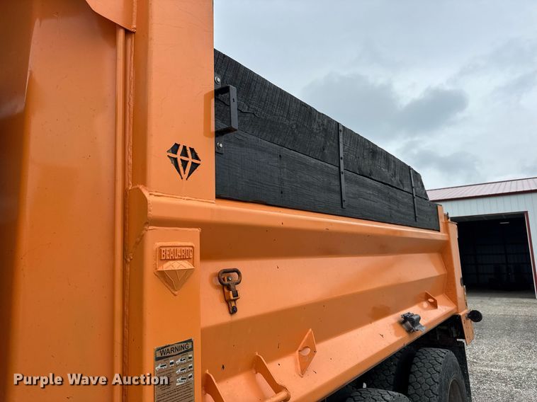 image for item DI9054 1991 International F-4900 dump truck