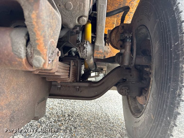 image for item DI9054 1991 International F-4900 dump truck