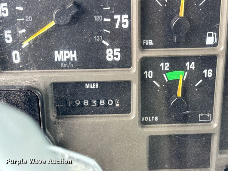 image for item DI9054 1991 International F-4900 dump truck